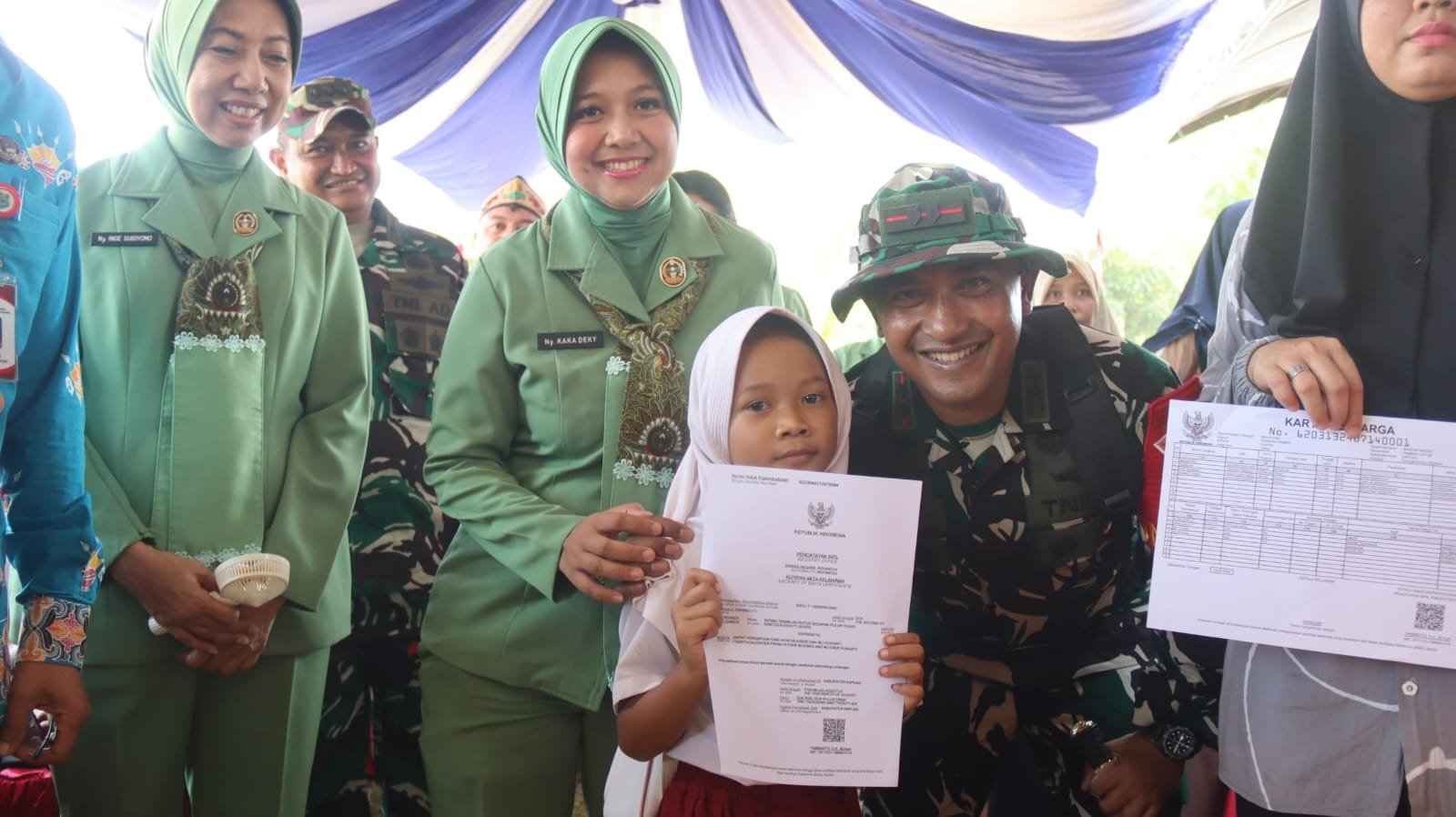 Tertib Administrasi Warga Jadi Perhatian, Layanan Dokumen Kependudukan Hadir di Penutupan TMMD