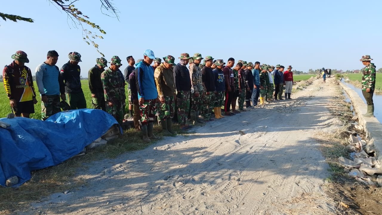 Apel Pagi Jadi Pelecut Semangat, Komandan SSK Kobarkan Motivasi Satgas TMMD Ke-129 Kodim 1404/Pinrang