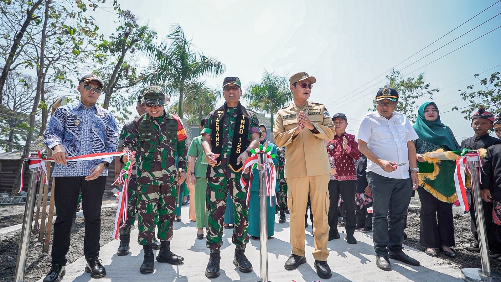 Bupati Lamongan Menghargai Kesuksesan TMMD 129 Dalam Memajukan Infrastruktur Desa