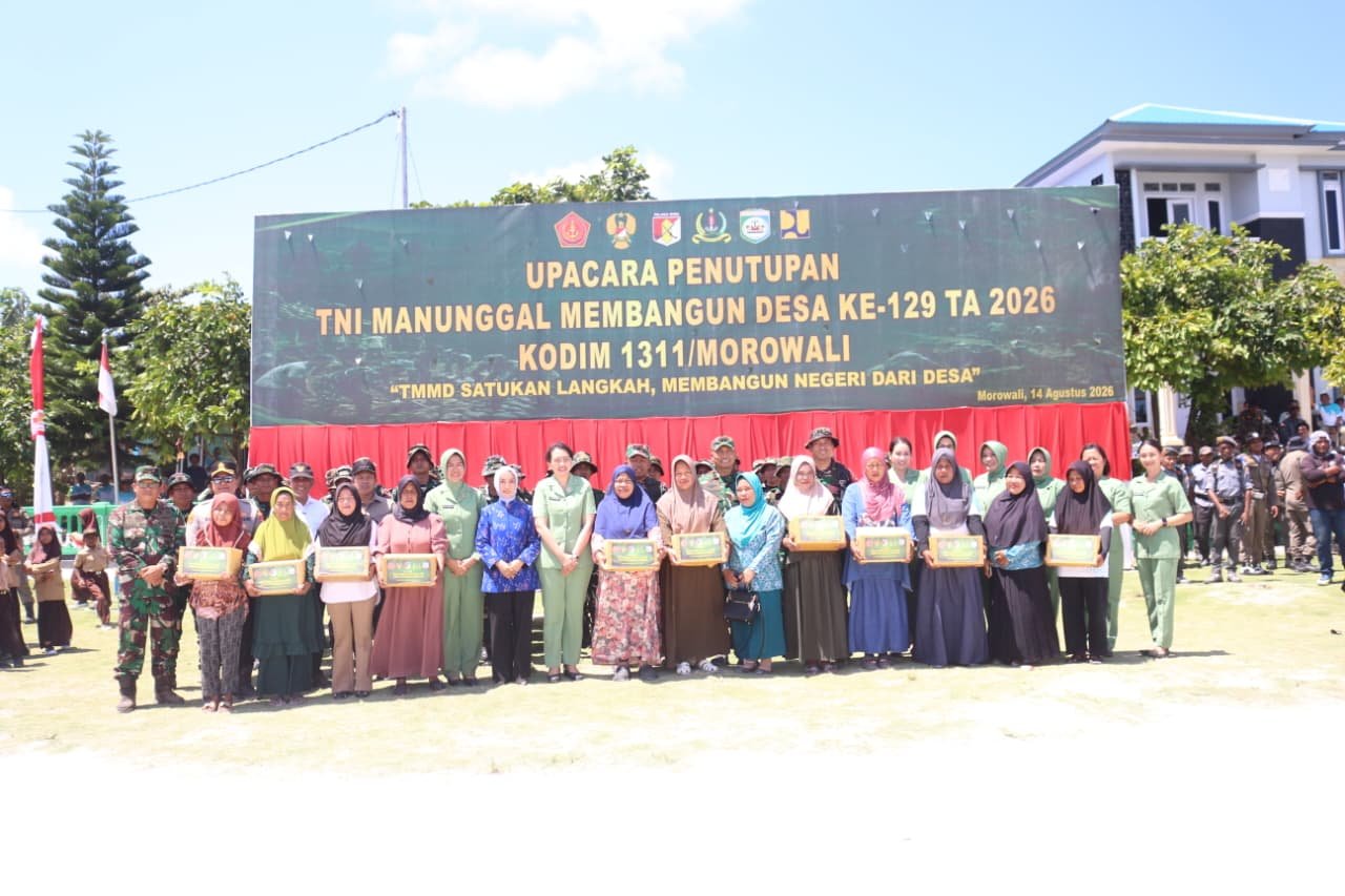 Bakti Sosial 500 Paket Sembako Warnai Penutupan TMMD Ke-129 Kodim 1311/Morowali