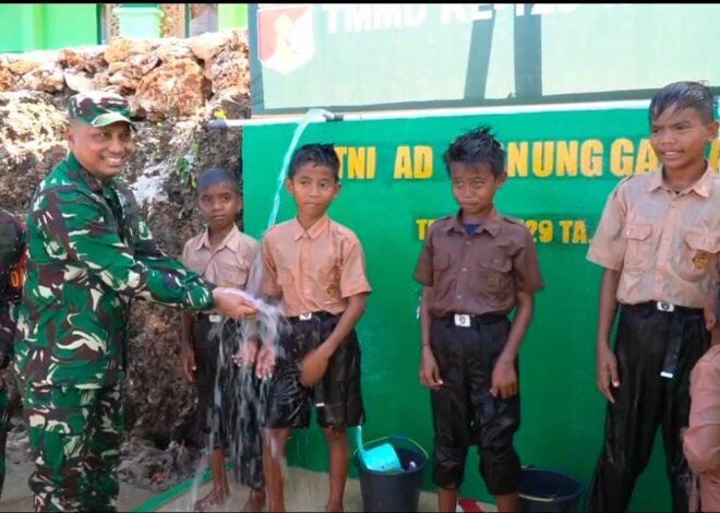 Pangdam XXIII/Palaka Wira Tinjau Manunggal Air Bersih Saat Penutupan TMMD Ke-129