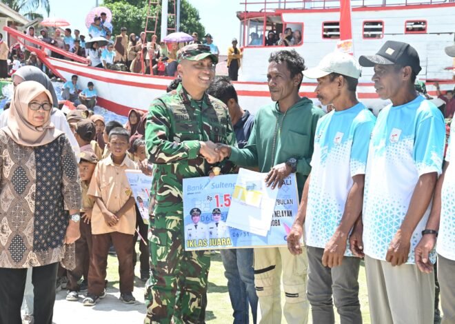 Empat Kepala Desa di Kepulauan Umbele Terima Piagam Penghargaan dari Pangdam XXIII/Palaka Wira