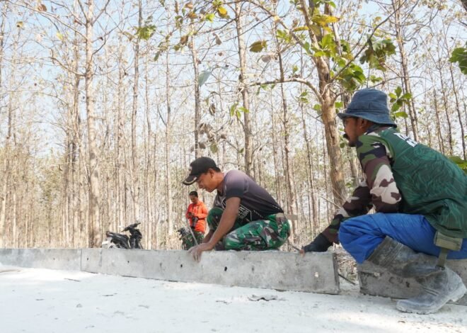 ​Ukur Ketelitian hingga Milimeter, Satgas TMMD 129 Kodim 0812/Lamongan Pasang Patok dan Bekisting Presisi di Desa Tlemang