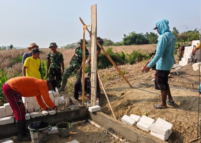 Hari ke-10 TMMD 129, Pembangunan Tandon Air Bersih Dusun Bakon Dikebut, Dansatgas: Wujud Program Unggulan Kasad TMAB