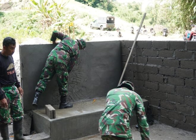 Pengacian Dinding Bak Mandi TMMD Ke-129 Kodim 1626/Bangli Masuki Tahap Penyempurnaan