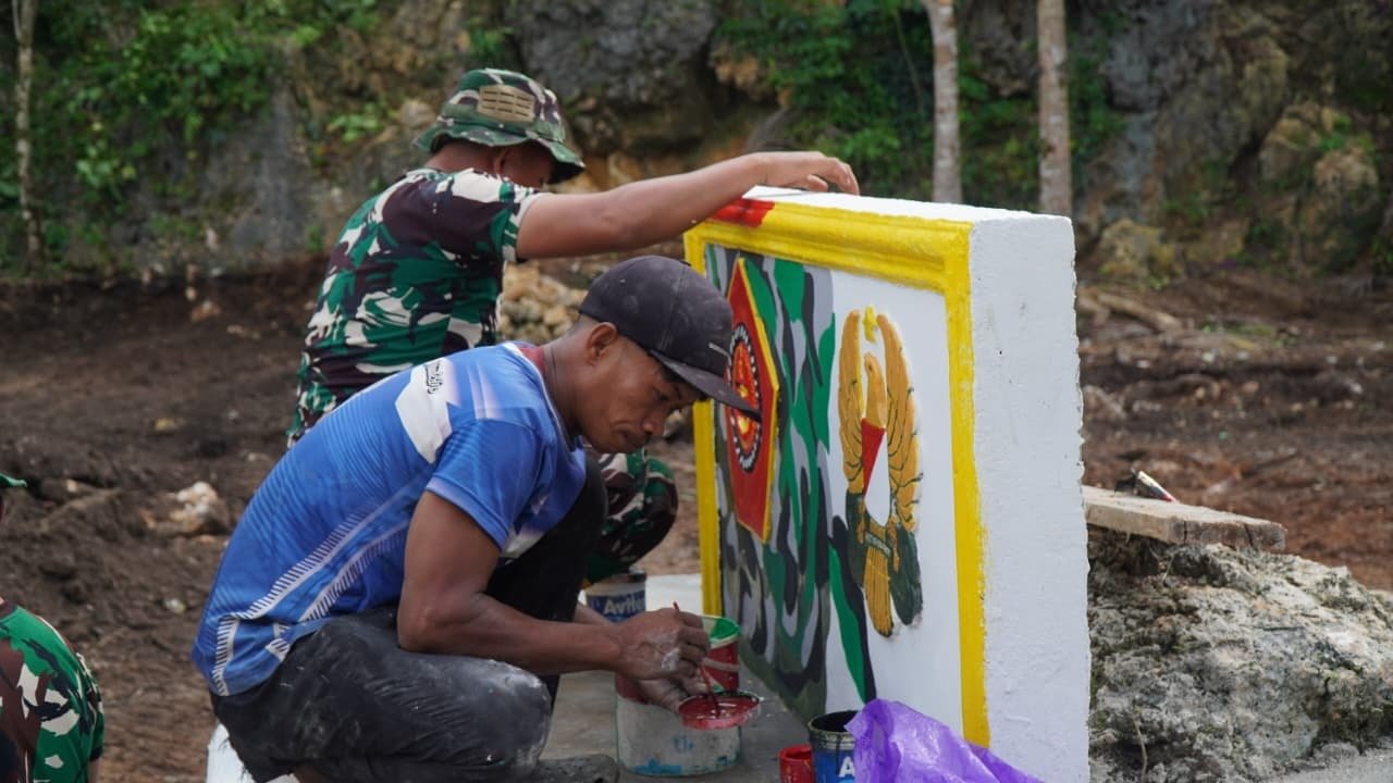 Gapura TMMD Jadi Penanda Pengabdian Satgas di Pulau Umbele