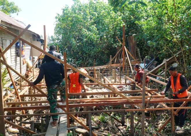 Satgas TMMD Ke-129 dan Warga Kompak Pasang Kerangka Lantai RTLH, Wujudkan Hunian Layak di Desa Bandar Raya