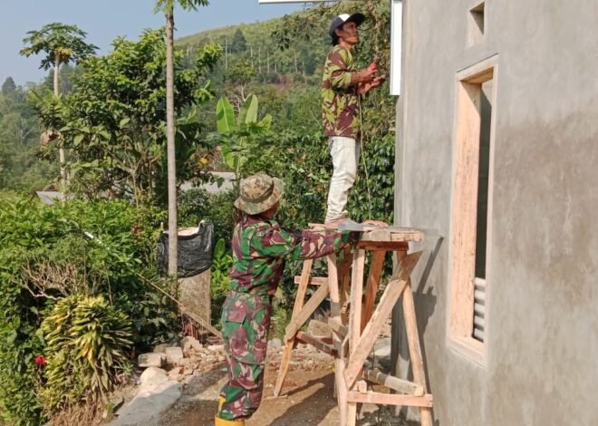 Satgas TMMD Ke-129 Kodim 0608/Cianjur Fokus Tuntaskan Atap Rumah Bapak Burhanudin