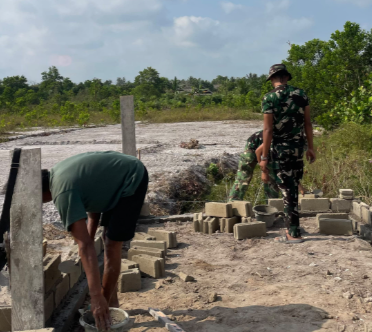 Satgas TMMD Ke-129 Kodim 0413/Bangka Kebut Pembangunan Pos Kamling Demi Tingkatkan Keamanan Warga