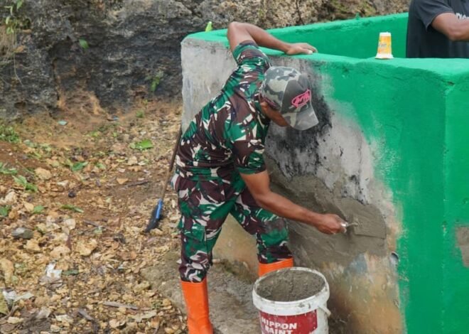 Satgas TMMD Ke-129 Kodim 1311/Morowali Bersama Warga Laksanakan Pengecatan Tempat Sampah di Kepulauan Umbele