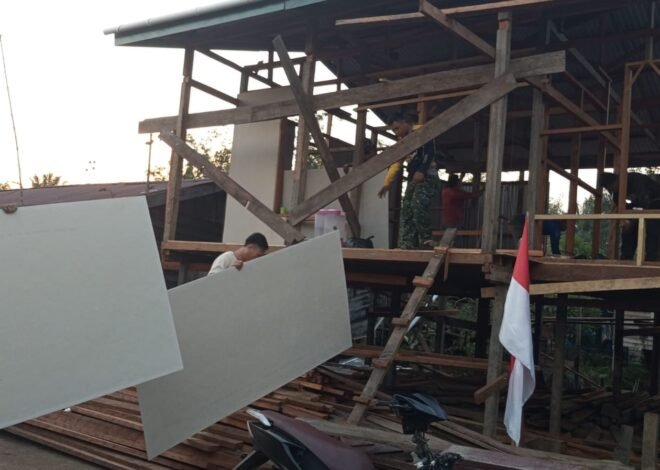 Genjot Rumah Pak Hamsah Hingga Malam Hari, Satgas TMMD Komitmen Rampung Sebelum Target