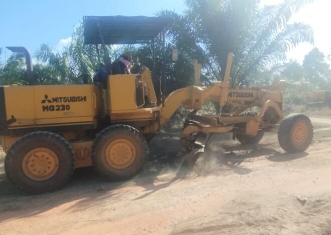Grader Mulai Beroperasi, Pembangunan Jalan TMMD Ke-129 Bangka Masuki Tahap Perataan