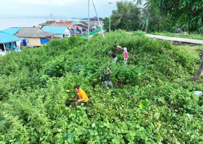 Satgas TMMD Ke-129 Kodim 1311/Morowali Bersama Masyarakat Gelar Kerja Bakti di Puskesmas Umbele