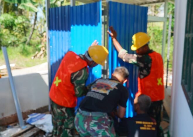 Gotong Royong Satgas TMMD dan Warga Percepat Pembangunan Dinding MCK di Bandar Raya