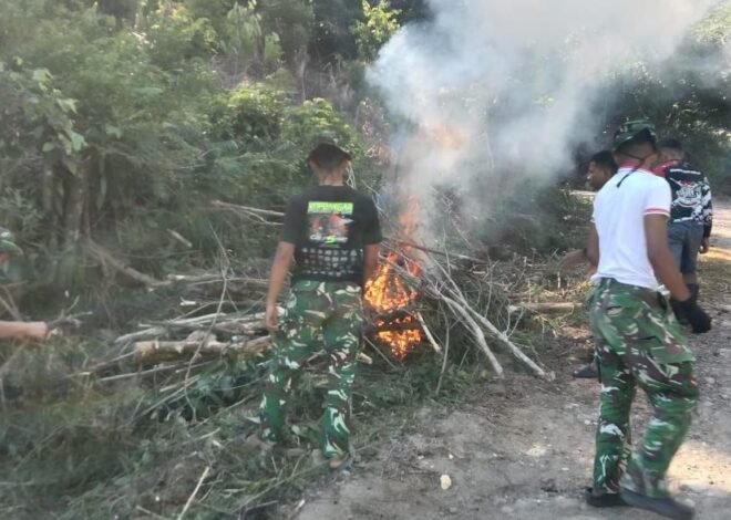 Satgas TMMD ke-129 Kodim 1407/Bone Bersihkan Area Peningkatan Jalan Penghubung Desa Pattuku