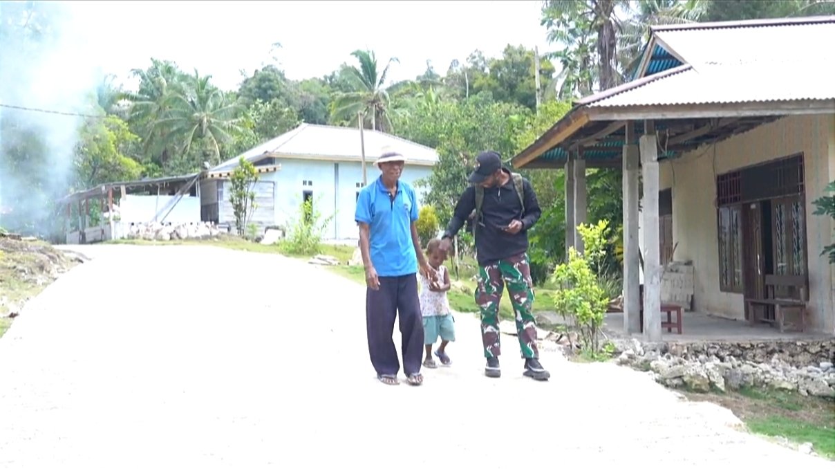 TMMD Ke-129 Sukses Bangun Jalan Cor di Desa Sesor