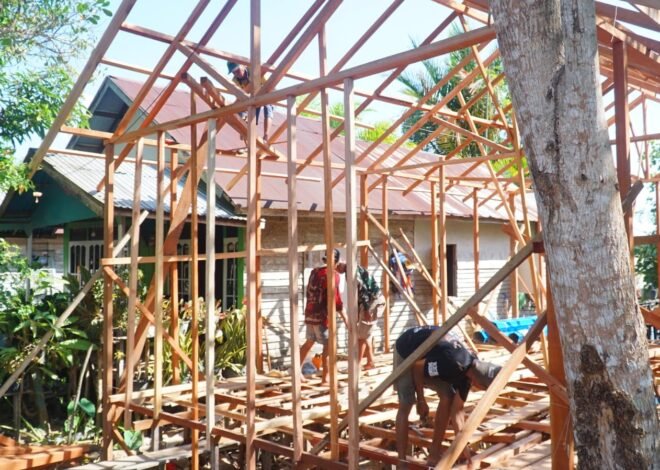 Pemasangan Kerangka Atap Tandai RTLH Sasaran 4 Masuki Tahap Penting Pembangunan