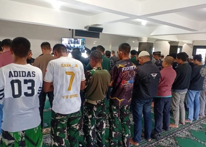 Di Tengah Kesibukan TMMD, Satgas Kodim 1626/Bangli Tetap Utamakan Ibadah Sholat Jumat