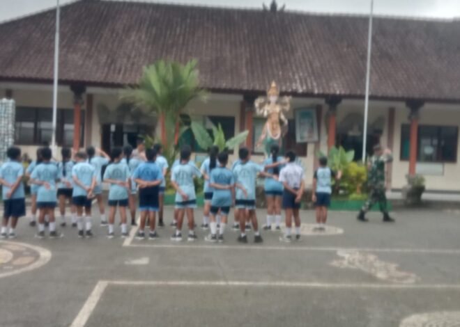 Sinergi Babinsa dan Bhabinkamtibmas Bangun Karakter Pelajar Melalui Latihan PBB