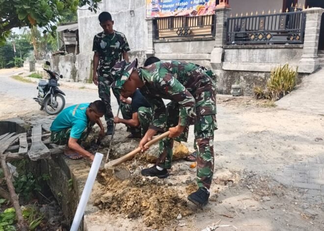 Demi Pasokan Air Bersih, Satgas TMMD 129 dan Warga Tlemang Bahu-Membahu Lanjutkan Penggalian Pipa Menuju Tandon Dusun Bakon