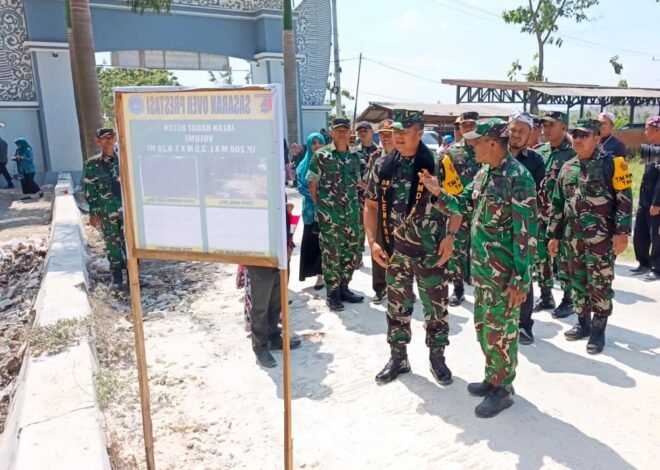 Tinjau Langsung Lokasi TMMD 129 Kodim 0812/Lamongan, Waaster Kasal Laksma TNI Albertus Agung Priyo Suseno Apresiasi Tinggi Sinergi TNI dan Warga