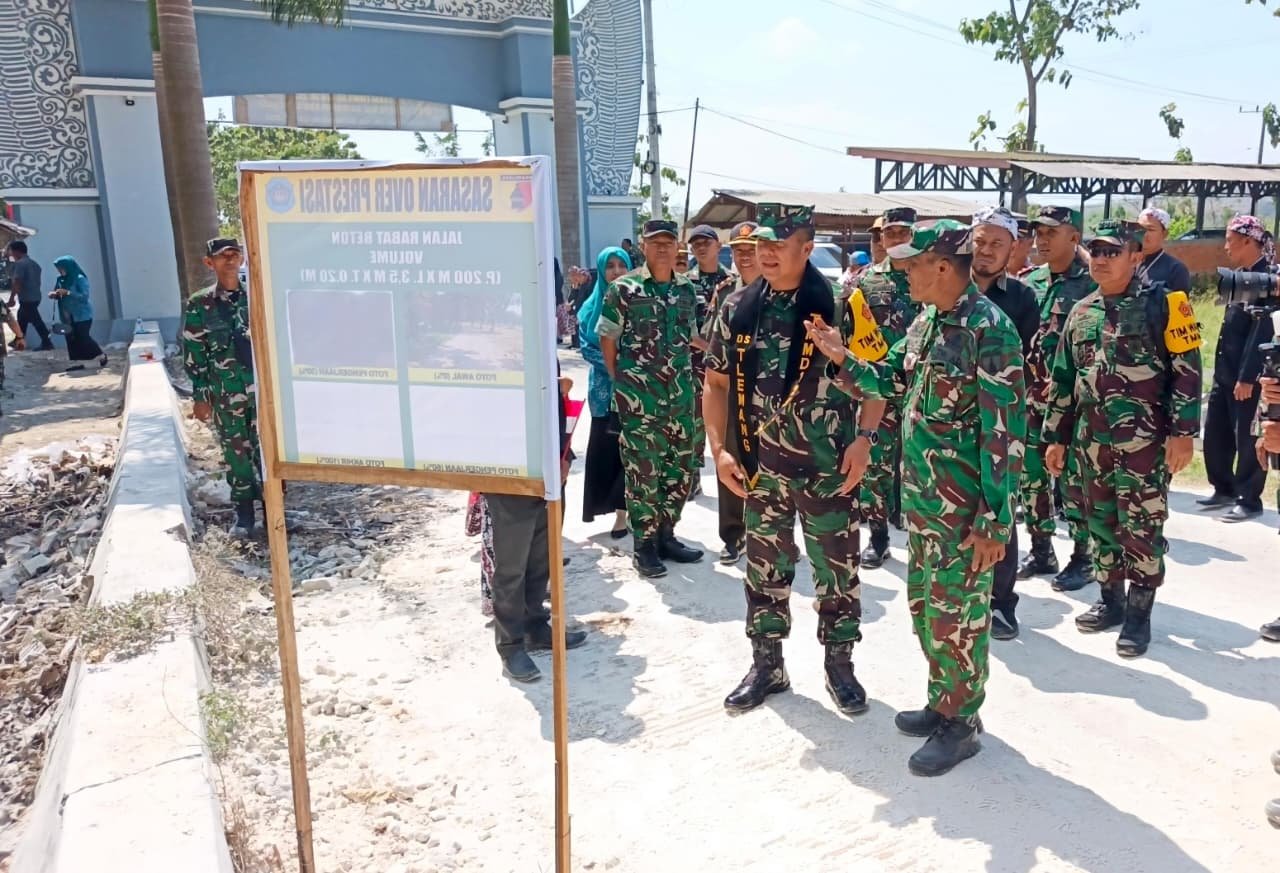 Tinjau Langsung Lokasi TMMD 129 Kodim 0812/Lamongan, Waaster Kasal Laksma TNI Albertus Agung Priyo Suseno Apresiasi Tinggi Sinergi TNI dan Warga