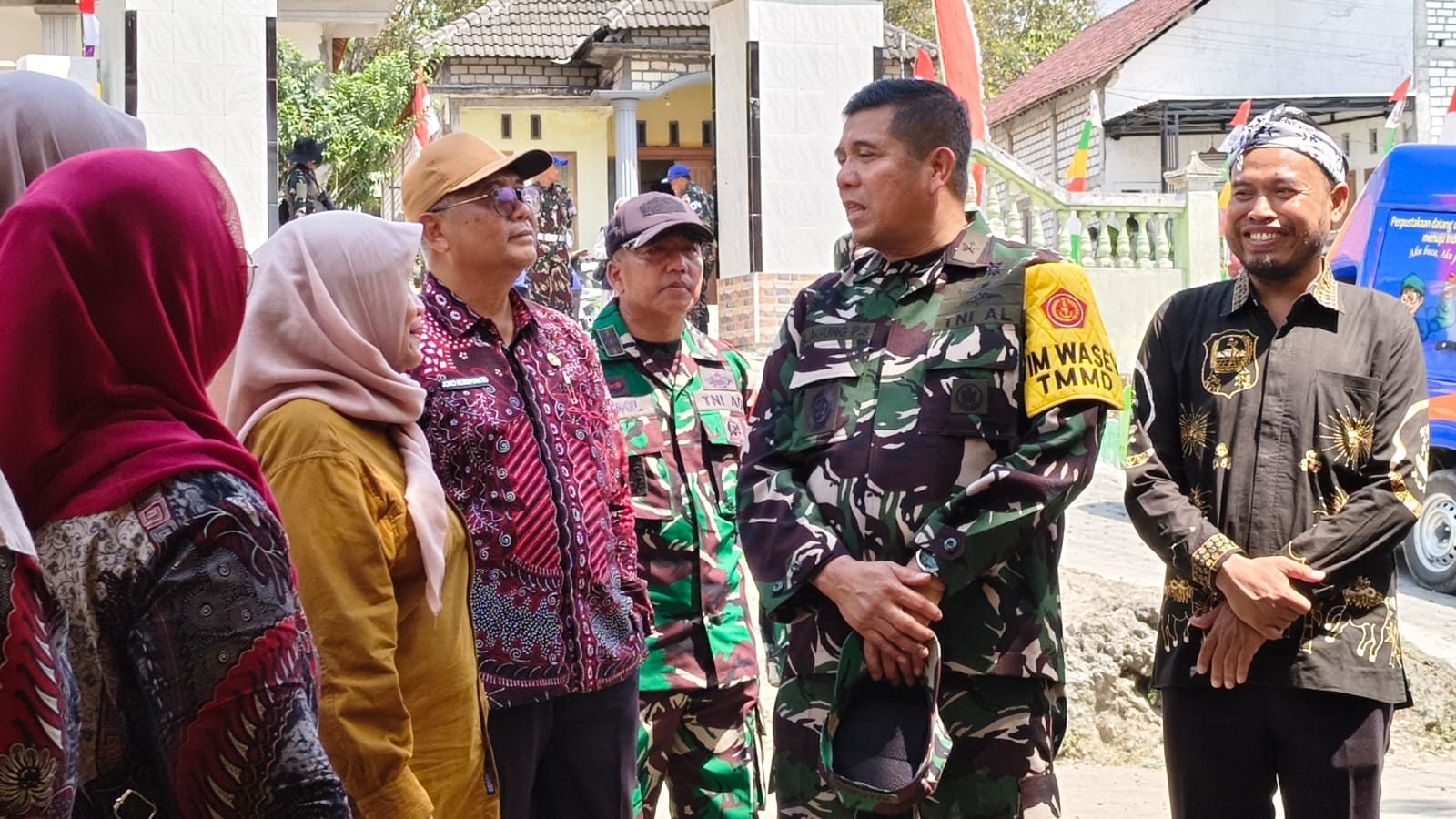 ​Pacu Kesejahteraan Pelosok Desa, Tim Wasev TMMD Tinjau Langsung Progres TMMD ke 129 Kodim 0812/Lamongan di Desa Tlemang