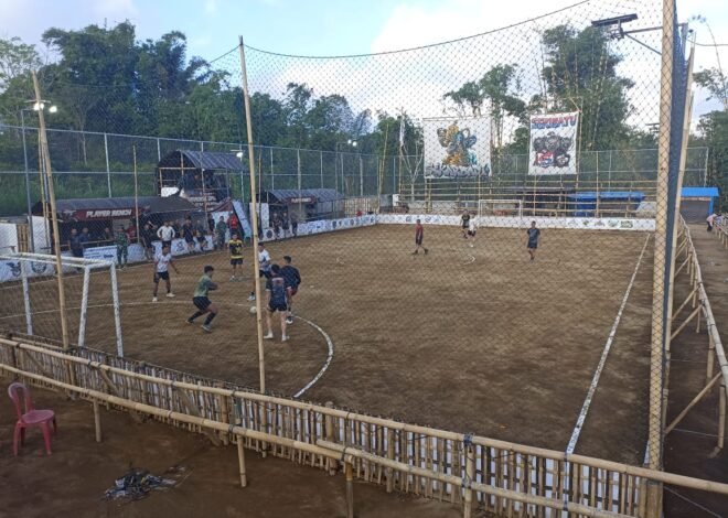 Sportivitas Satgas TMMD dan Warga Warnai Laga Persahabatan Futsal di Desa Sekardadi
