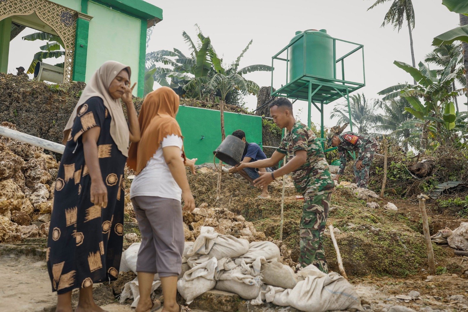 TMMD Ke-129 Kodim 1311/Morowali Jalin Keakraban Bersama Warga, Wujudkan Kemanunggalan TNI dengan Rakyat