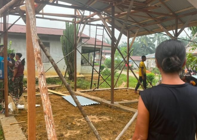 Keterlibatan Masyarakat dalam Pembangunan Rumah Bu Suhanim di TMMD Ke-130