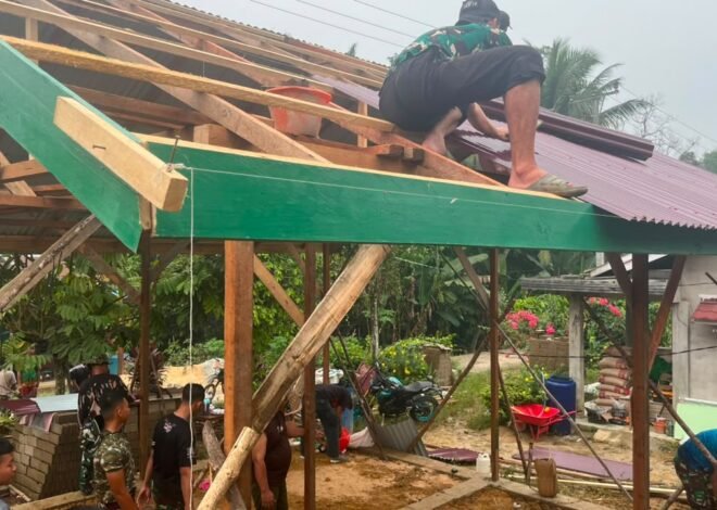 Prajurit TNI Bawa Semangat Baru dalam Pembangunan Rumah Bu Suhanim