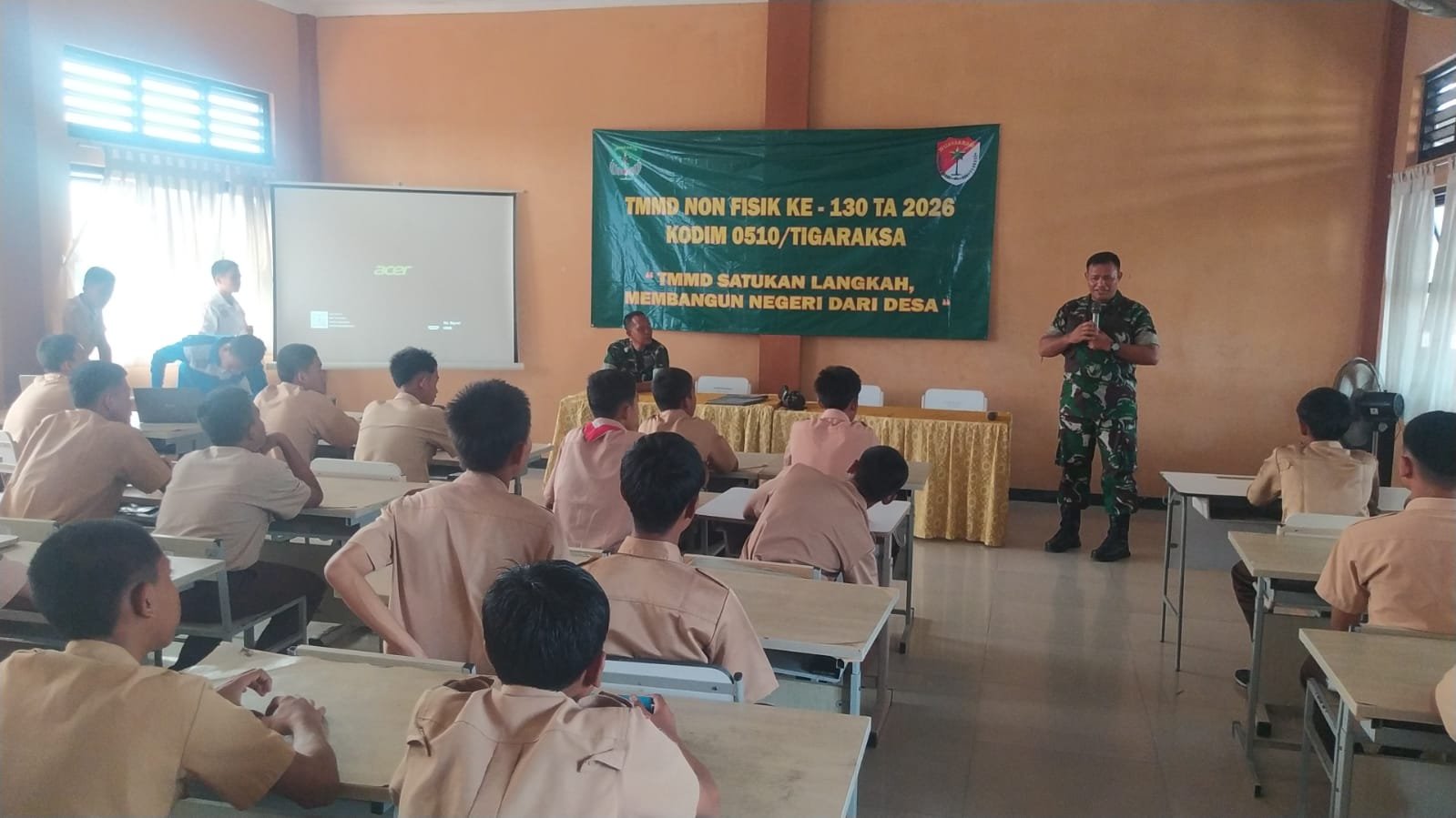 Kodim 0510/Tigaraksa Ajak Siswa SMKN 11 Tingkatkan Cinta Tanah Air Melalui Penyuluhan