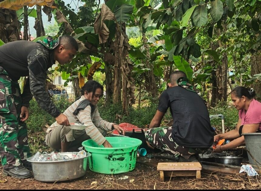 Dapur Umum TMMD di Ambon Fasilitasi Kerjasama Warga dan TNI