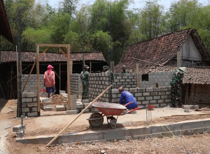 Desa Pojok Hadirkan Hunian Layak Melalui Semangat Gotong Royong
