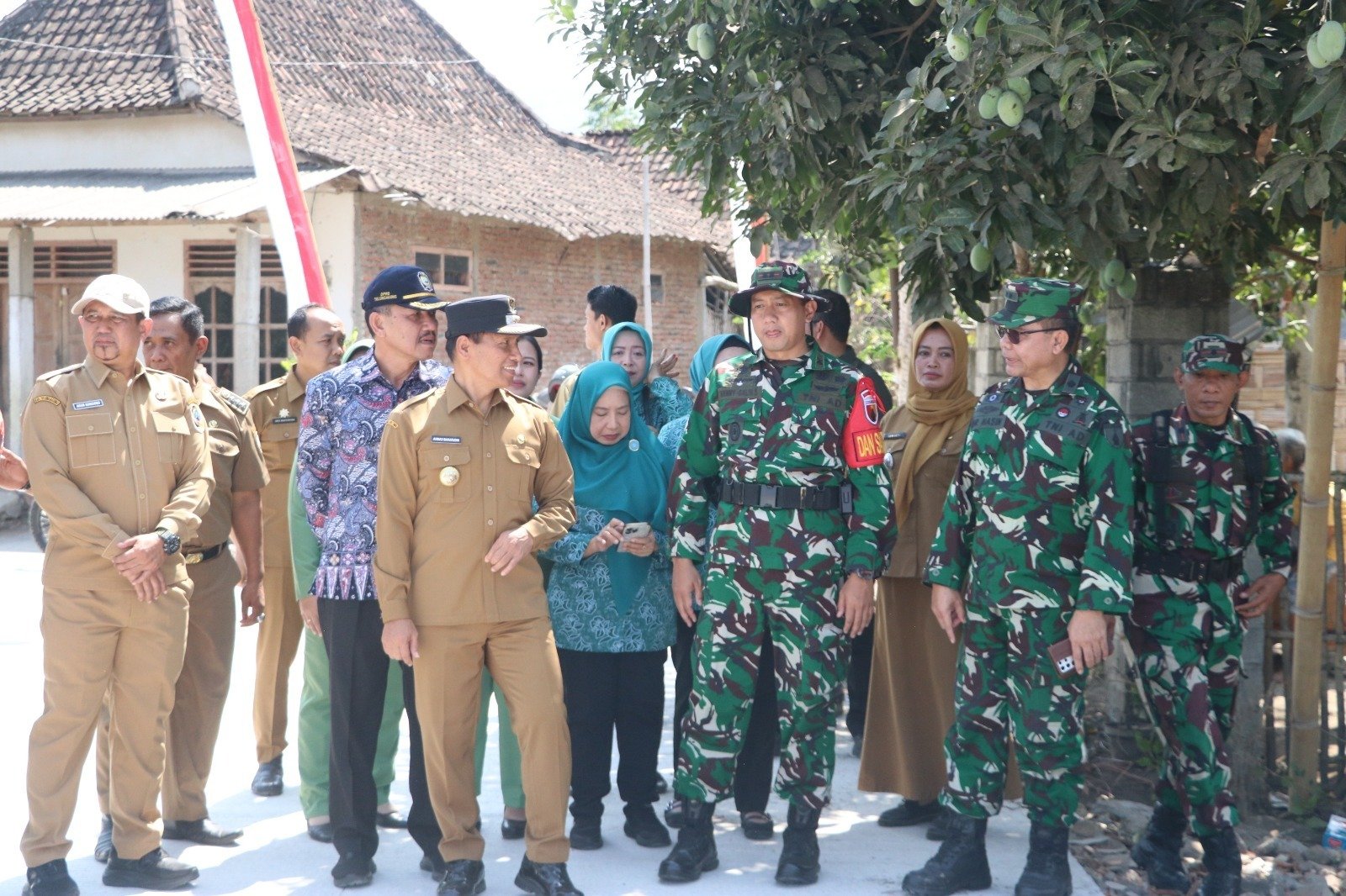 Membangun Desa Pojok: TMMD ke-130 Tingkatkan Akses dan Layanan Sosial
