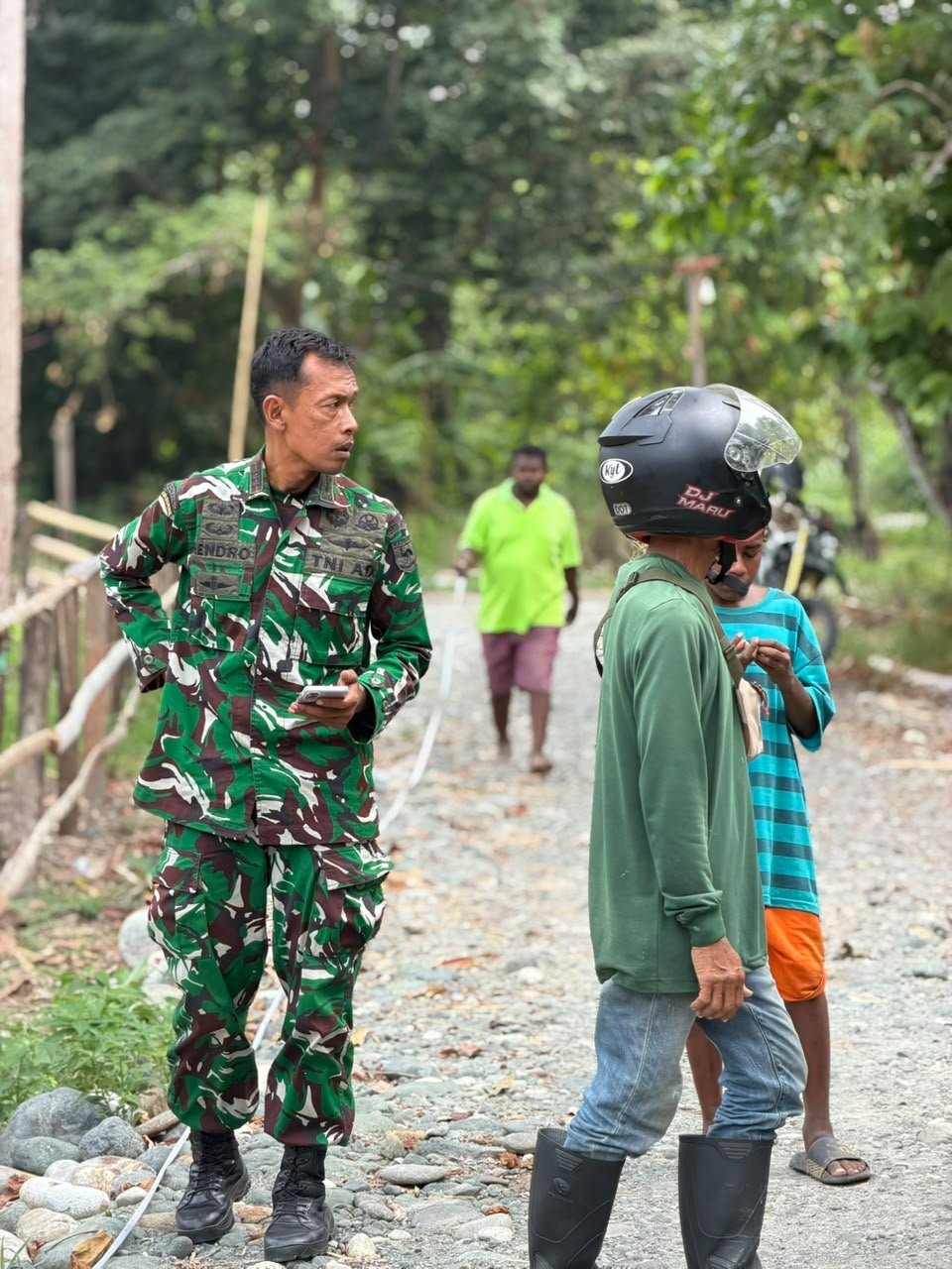 Wadan Satgas TMMD 130 Ajak Warga Berkontribusi dalam Proyek Pembangunan Jalan