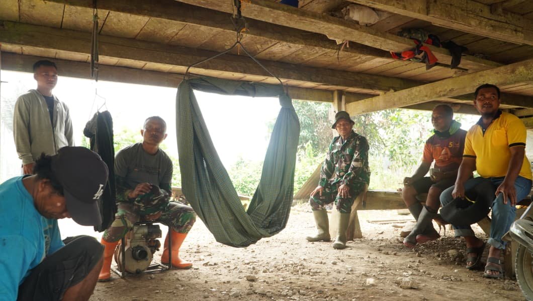 Membangun Kedekatan dengan Warga, Satgas TMMD Gelar Dialog Santai di Parumpanai