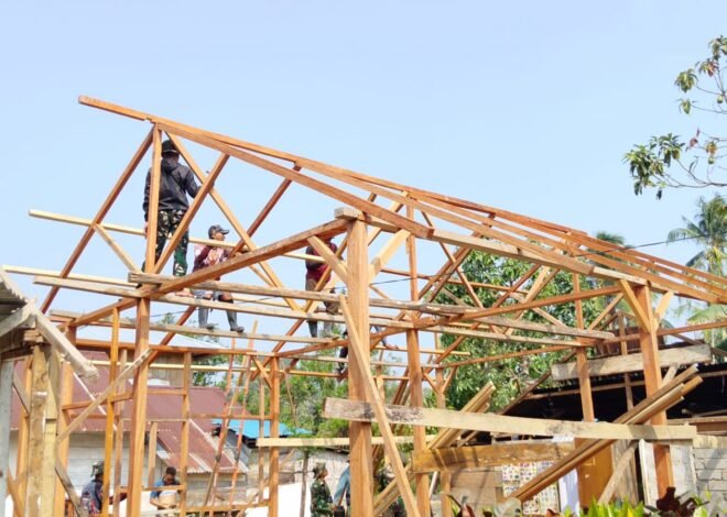 Kemajuan Pembenahan Rumah Tidak Layak Huni di Poso Terlihat Dengan Rangka Atap