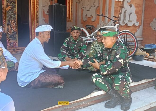 Dandim Klungkung Hormati Almarhum dengan Melayat di Rumah Duka