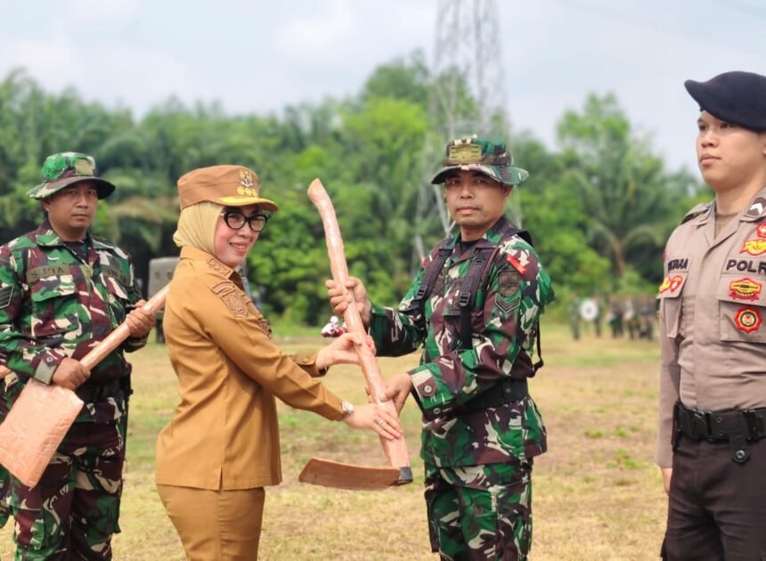 TNI dan Pemda Way Kanan Galang Kerjasama Melalui TMMD ke-130 di Pedesaan