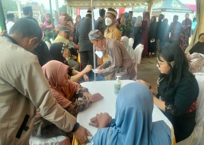 TMMD ke-130: Warga Sumur Bandung Nikmati Layanan Kesehatan Secara Gratis