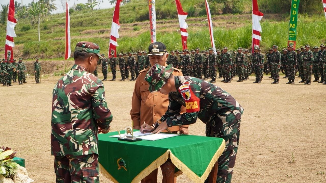 Awal Program TMMD ke-130, Bupati Malang Tanda Tangani Proyek Pembangunan Desa